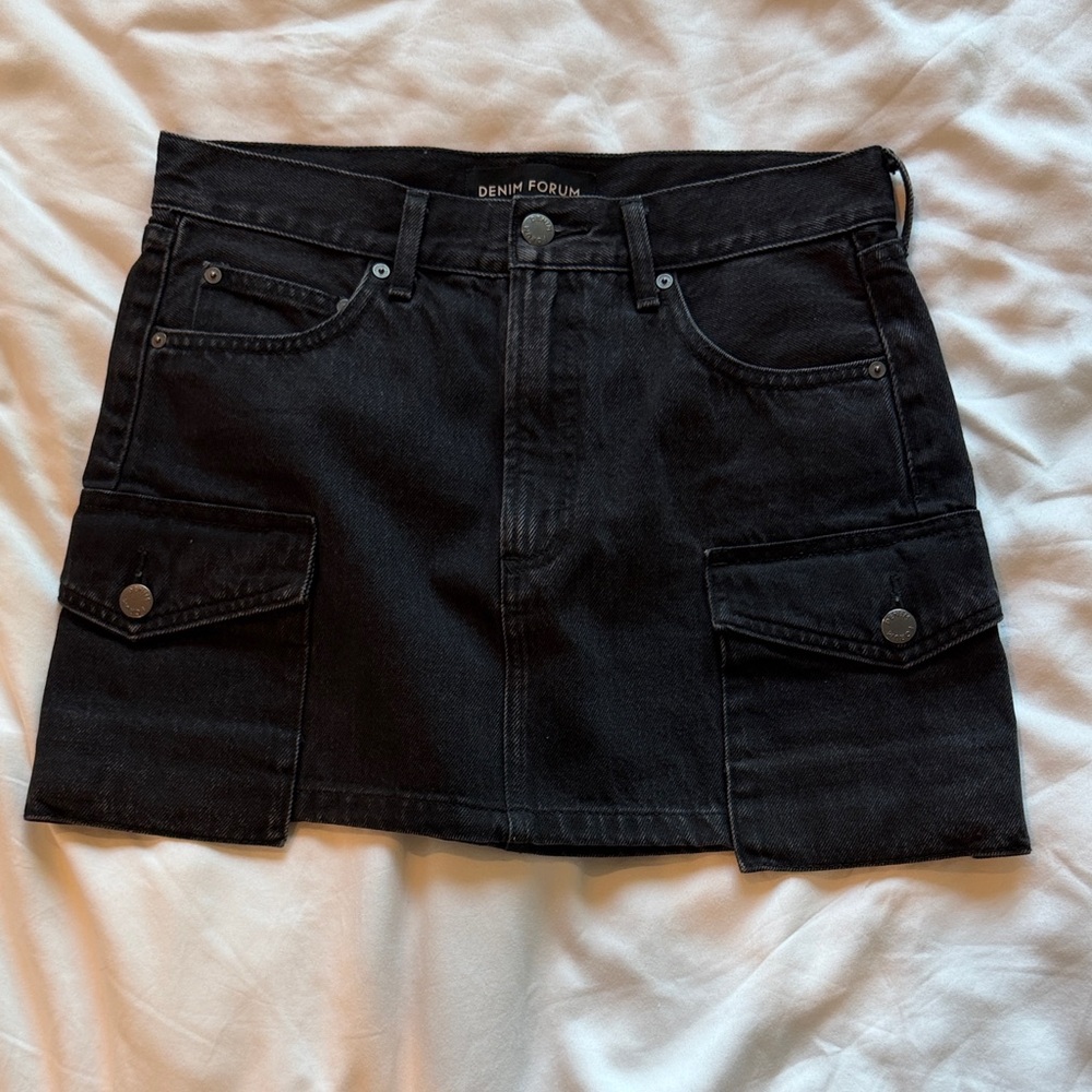 Aritzia Denim Forum Cargo Denim Mini Skirt in Black Eyeliner - Size 26